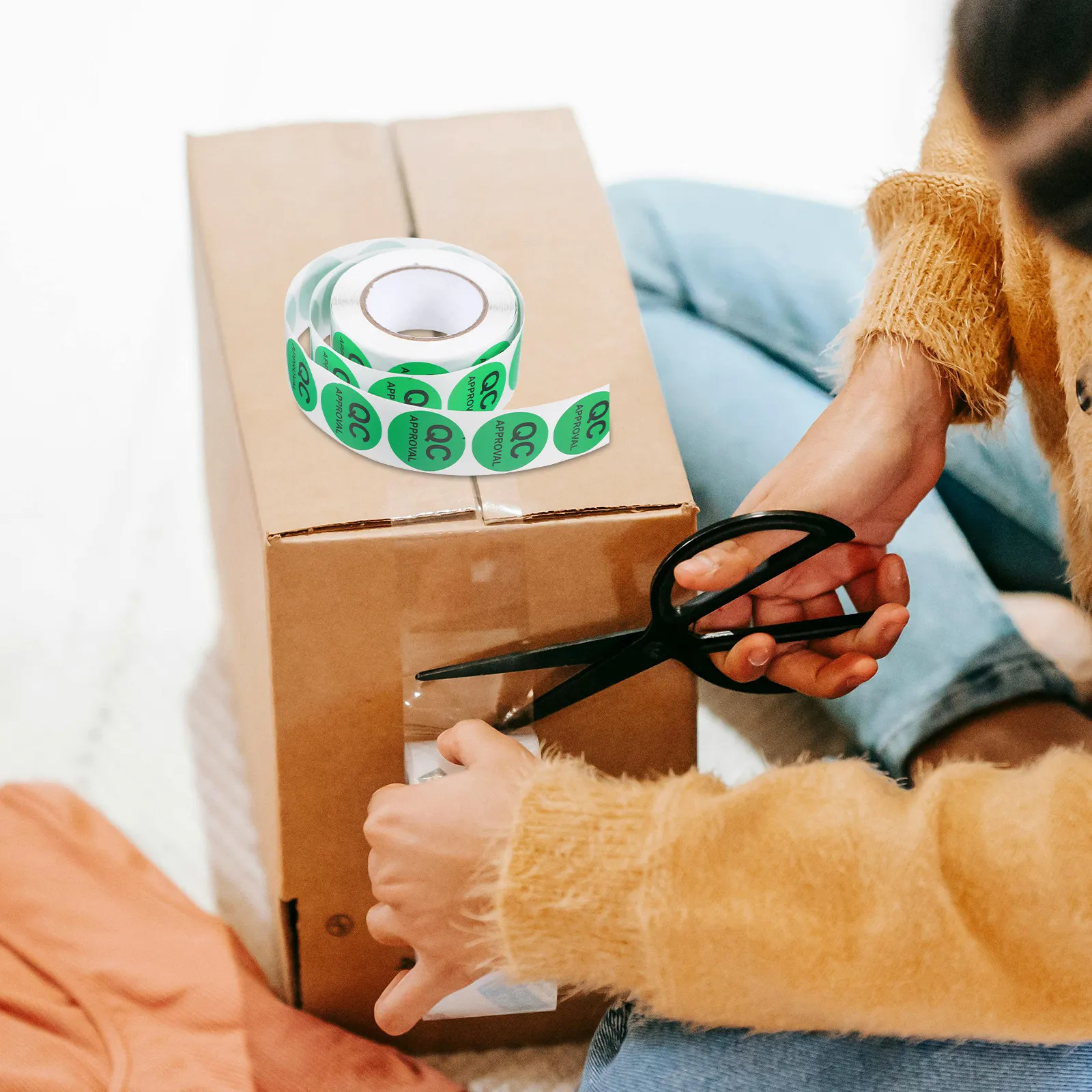 

1 рулон круглых наклеек QC для контроля качества, долговечные клейкие этикетки с прочной фиксацией, легко наносятся, идеально подходят для производственных испытаний и