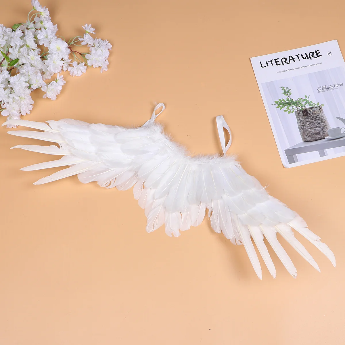 1Pcs White Angel Wing Adjustable Strap Size S Perfect for Kids Adults Halloween Cosplay Christmas Party Performance
