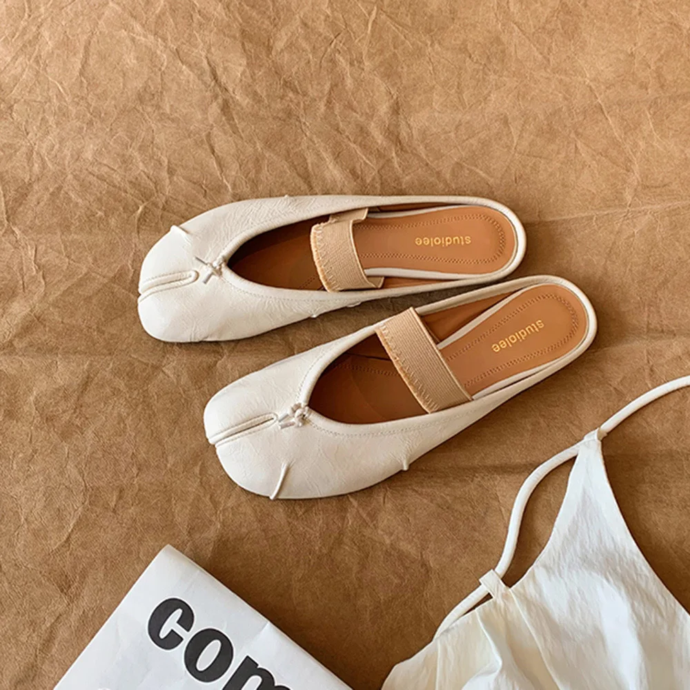NONE Mode Tabi Ninja Schuhe Frauen Runde Split Toe Flach Starke Ferse Sandalen Einzigen Mittleren Absatz Mary Janes Schuhe Weibliche Pumpen 3