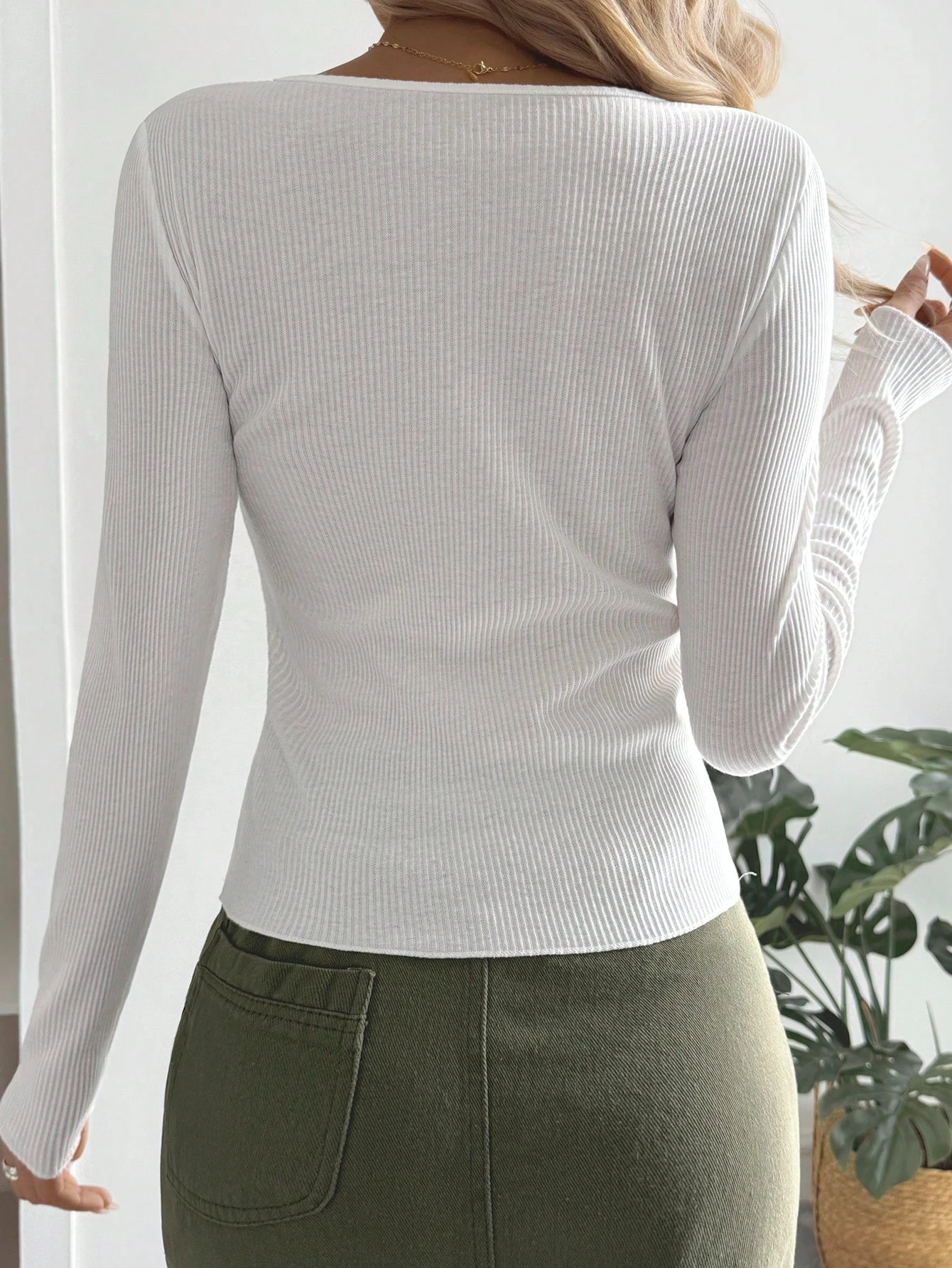 Women Henley Neck Button Front Long Sleeve Top Ribbed Knit Slim Fit Cropped Tee Casual Basic Shirt