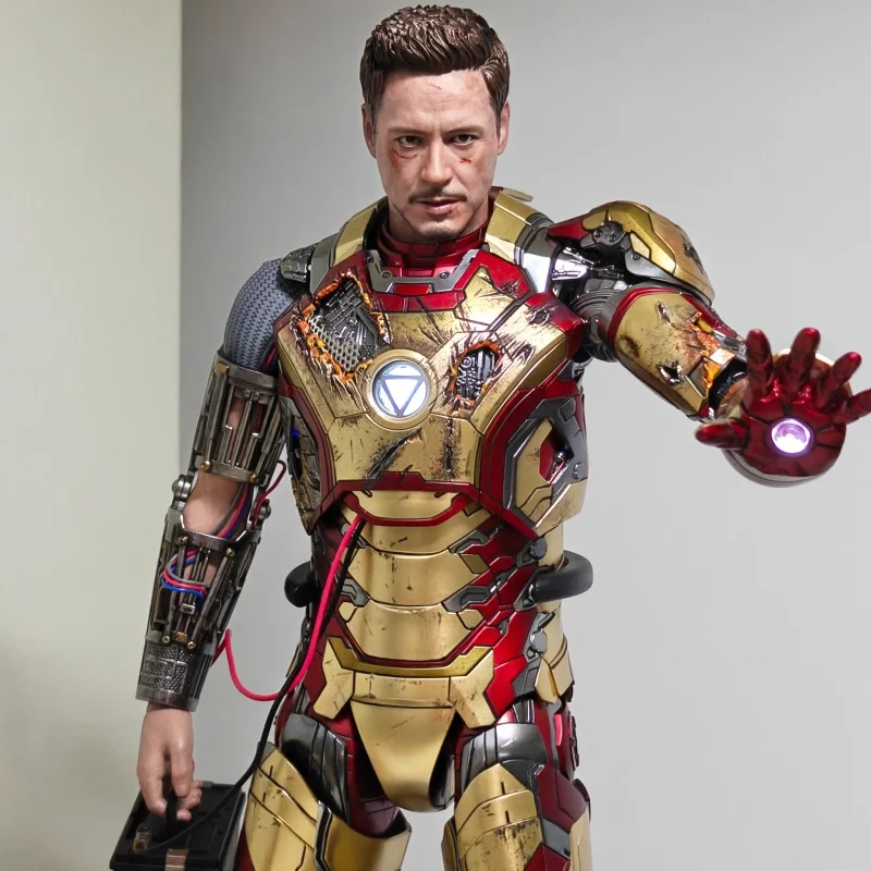 

Hot Toys Iron Man Action Figure 1/6 Scale Avengers Endgame Mk85 Deluxe Edition Battle Damage Version Collectible Toy for Adults