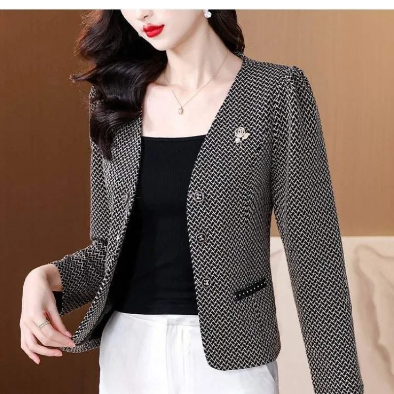

Button-down Long-sleeved Cardigan Autumn and Winter Korean Style Temperament Short Coat Suit Versatile Top