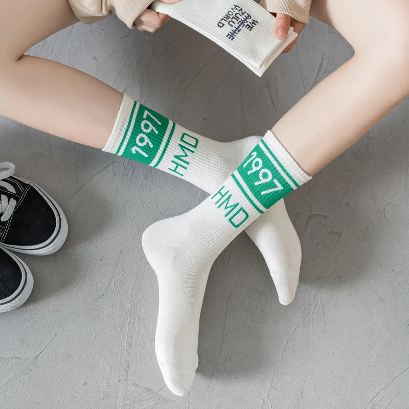 SP & CITY Sports collège Style 1997 chaussettes femmes rue Hip Hop Harajuku chaussettes en coton Ins femme drôle Cool chaussette Hipster