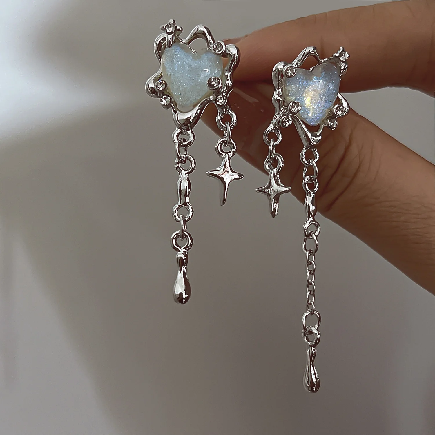 Korean new four-pointed star asymmetric love earrings image 5