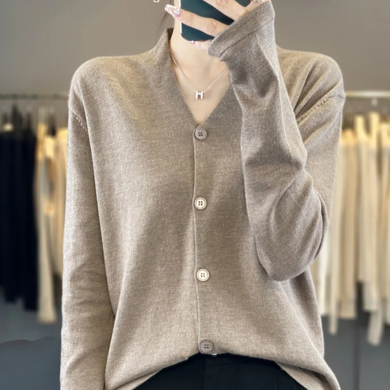 

2024 Classic Women's Knitted Fine imitation Wool Cardigan Retro style Tencel Sweater V-Neck Long Sleeve Plane Loose Basics Tops