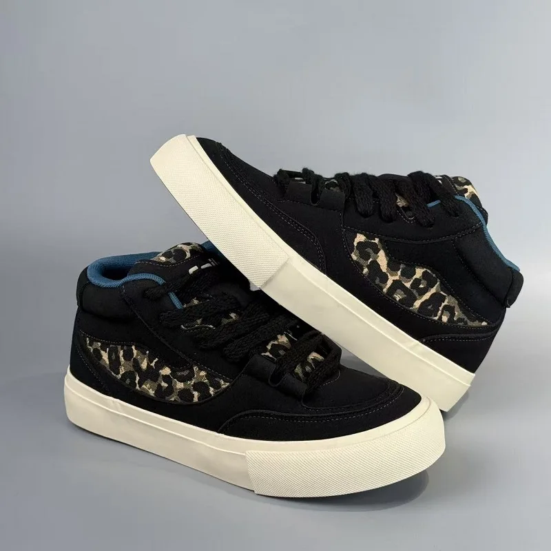 

2025 Spring New Men Casual Shoes High Top Outdoor Anti Slip Footwear Comfortable Canvas Leather Sneaker Solid Colour Ankle Boots