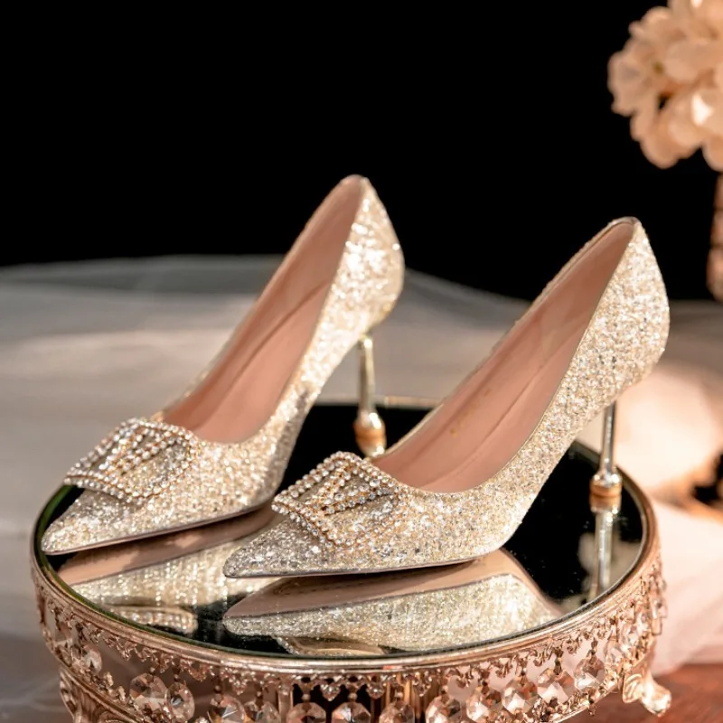 Vrouwen Pompen Strass Trouwschoenen Nieuwjaar Designer Schoenen Luxe Decoratieve Banket Vrouwen Elegante Hoge Hakken Schoenen voor Vrouwen