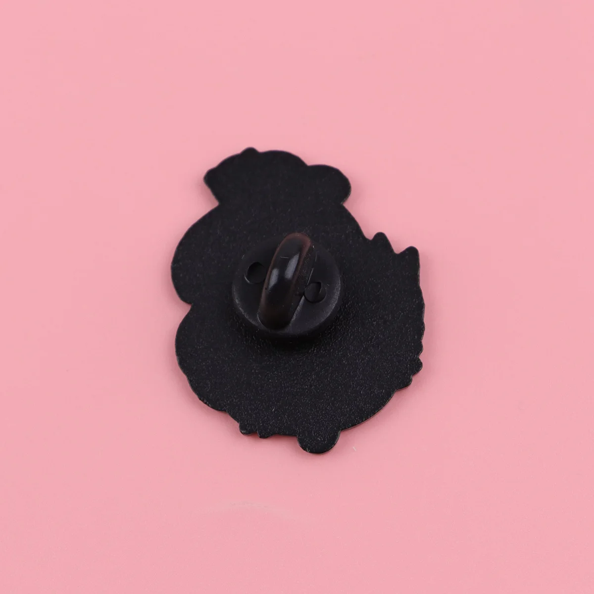 Pin esmaltado de gato bonito, insignias de Manga de Anime en mochila, broches de dibujos animados para mujer, alfileres de solapa para sombrero, accesorios de Cosplay, juguetes, regalos