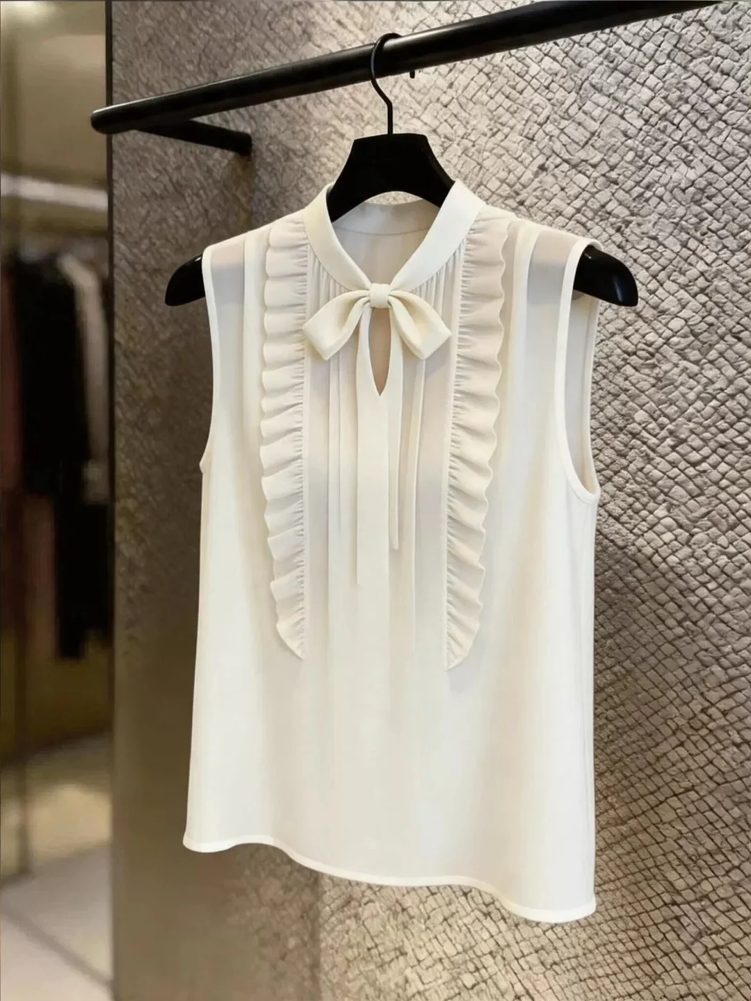 

Summer Design Sleeveless Vest Commute Versatile Unique Knot Anti-Aging Elegant Top Women's Fashion Casual Wear