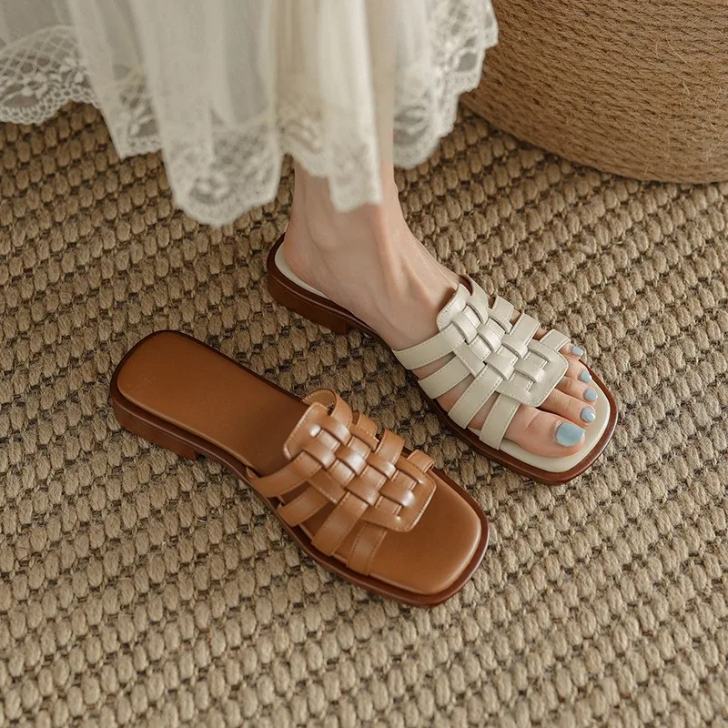 Vintage sandals Women\'s summer outside wear flat soft leather non-slip flip-flops woven soft soles brown slippers C036