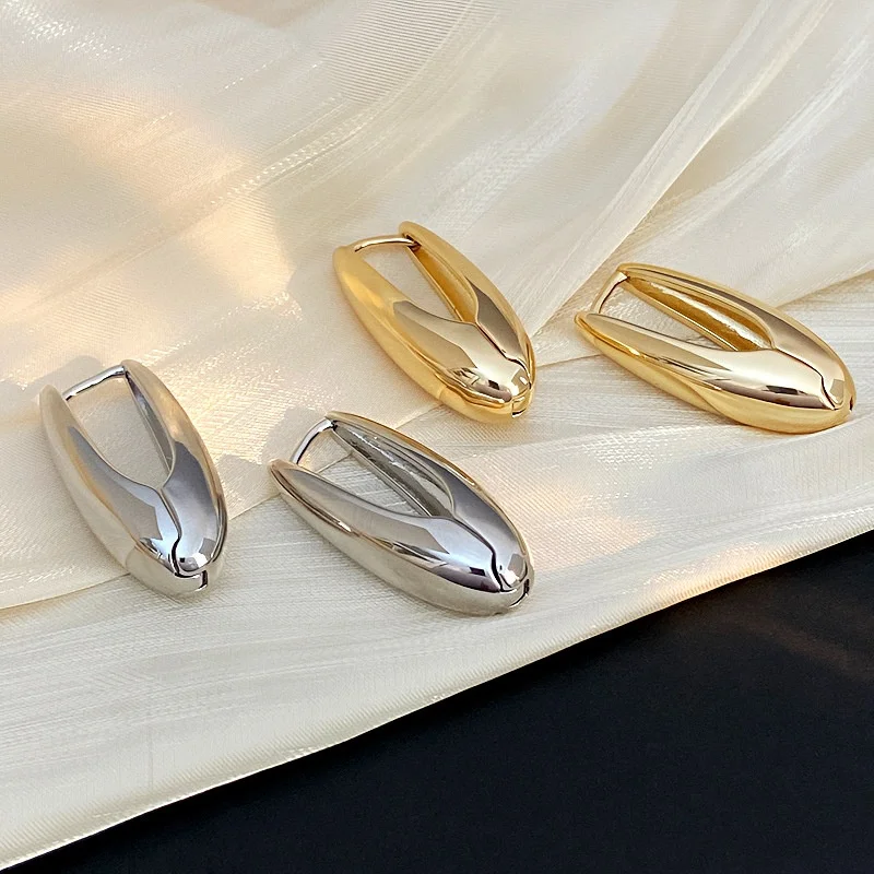 

Hot-selling Fashion 925 Silver U Shape Chunky Ear Buckle Hollow Earrings 14K Gold Plated Basic Daily Wear Ear Stud Accessories