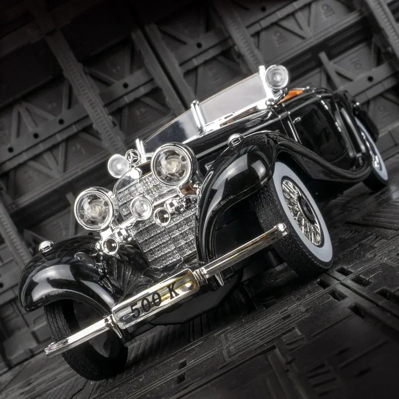 1:24 500k 클래식 빈티지 자동차 ﻿ 합금 자동차 모델 소리와 빛 풀백 어린이 장난감 수집품 생일 선물