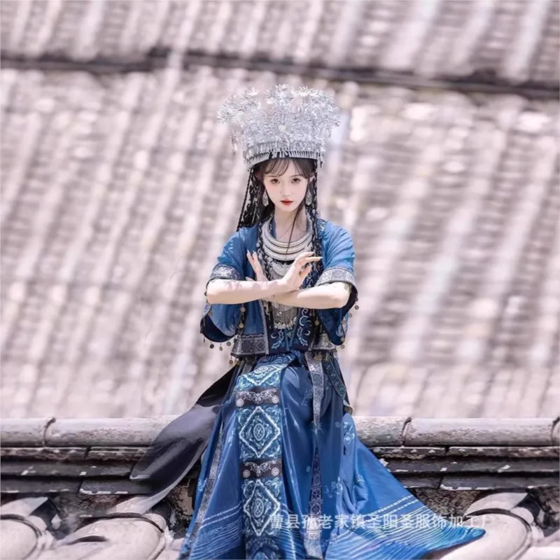 Ancient-style ethnic costumes national robes curved skirts foreign-style suits and heavy-duty double-breasted