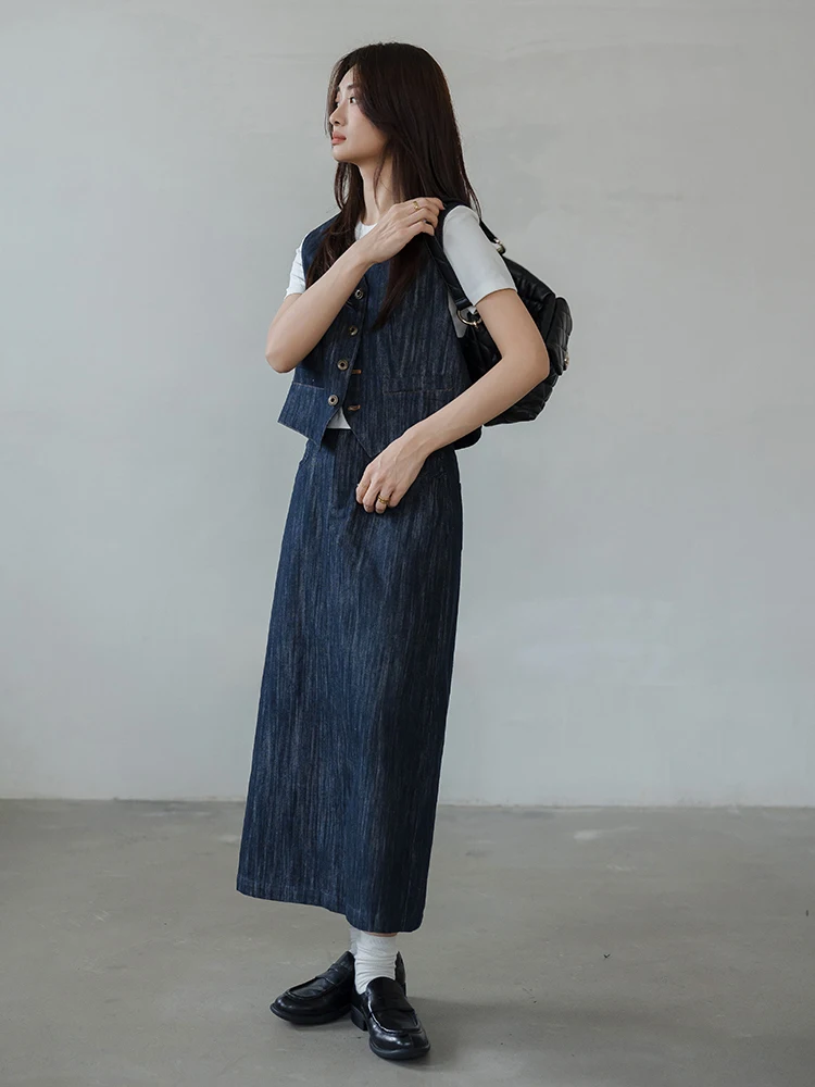 

Комплект из джинсовой жилетки и длинной юбки для женщин, модный повседневный костюм на весну-осень, комплект из двух предметов: жилетка и длинная юбка, Queen's Home