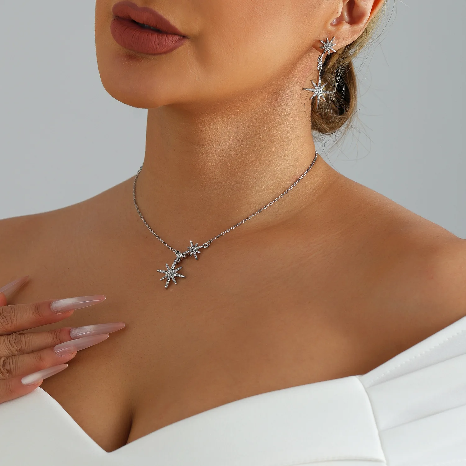 Fashion Temperament Stainless Steel Inlay Zircon Shiny Octagonal Star Pendant Necklace for Women Exquisite Charm Jewelry Gifts