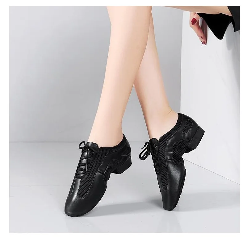 Latin Dance Shoes Square Ladies Modern Dance Shoes Soft Exercise Teacher Dance Shoes For Women Breathable Sneakers Ballroom