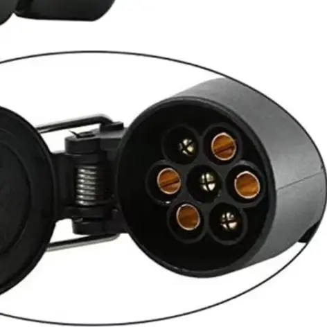 4-Pin Flat to 7-Pin Round Trailer Light Converter for RV Applications with Integrated Dust Cover and Weather Resistant Housing