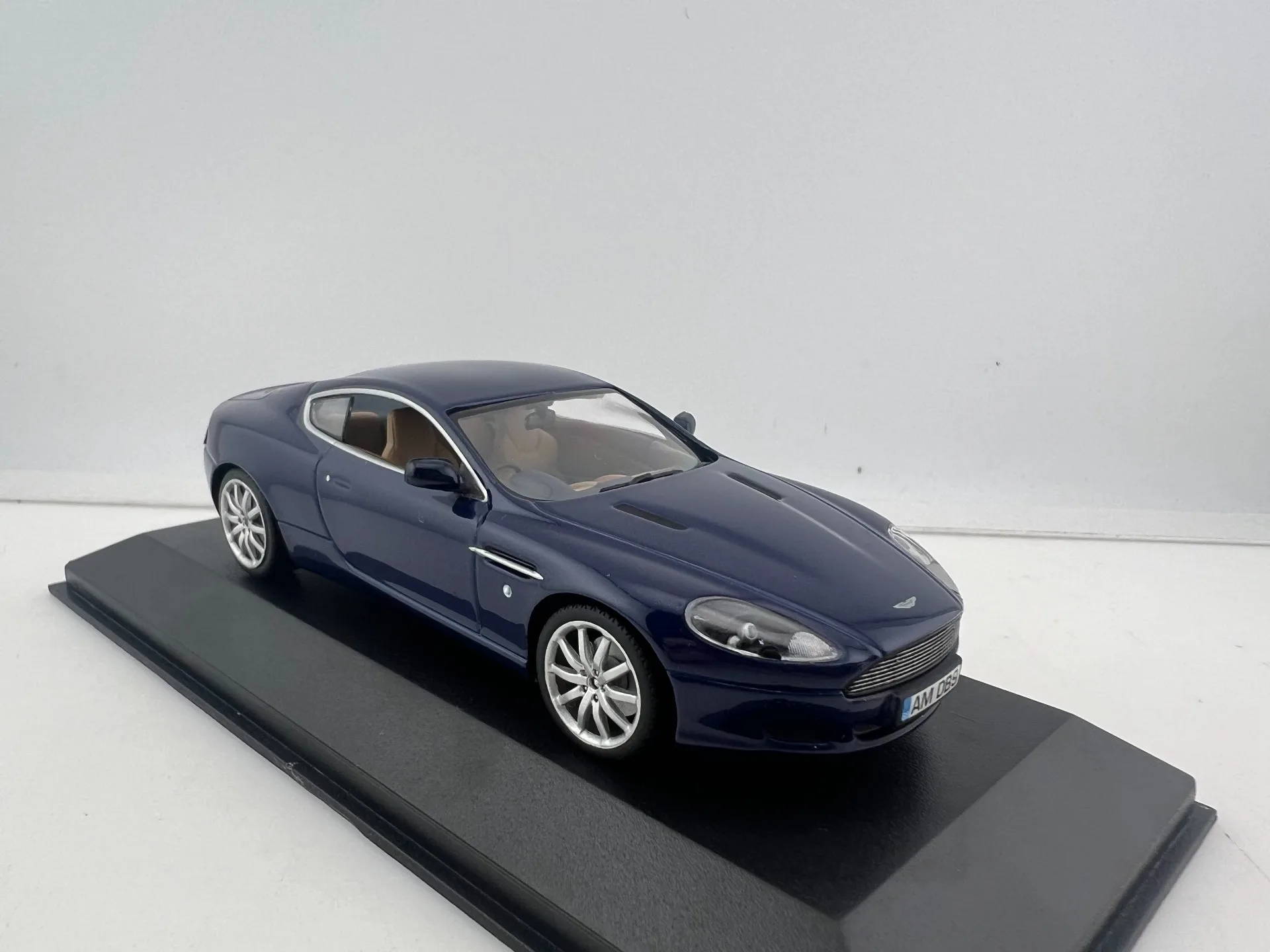 Diecast Mini Cut 1/43 Schaal Aston Martin DB9 Legering Automodel Collectible Toy Gift Souvenir Display Ornament
