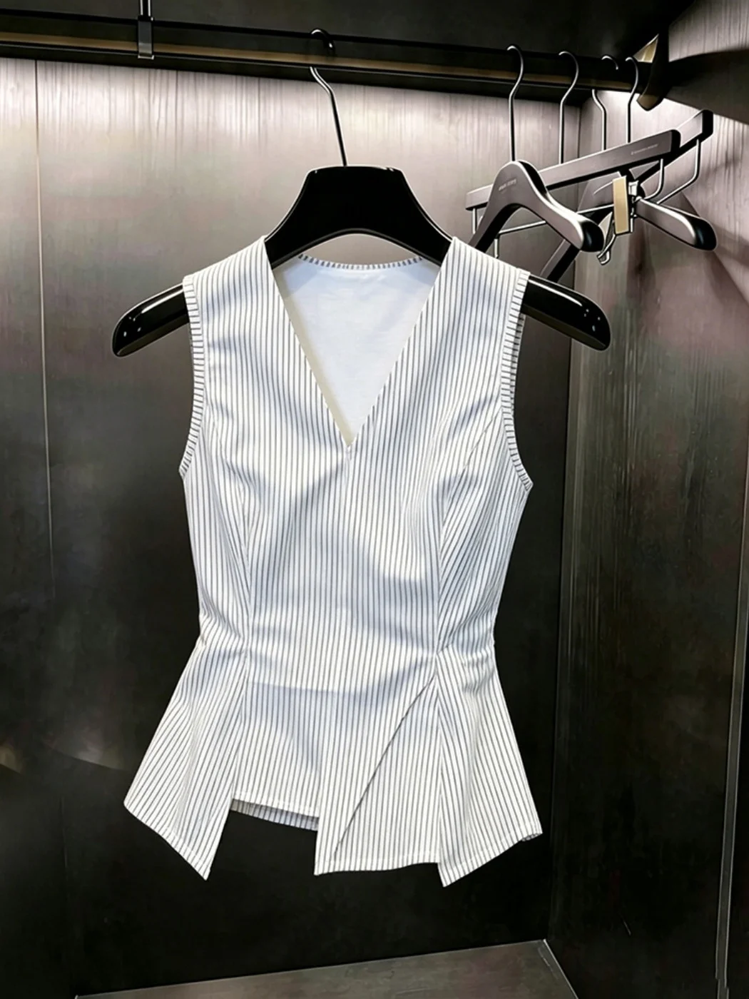 

Korean Style Casual Slimming V-Neck Striped Shirt Women Fashion Elegant Asymmetrical Vest Summer 2026 Casual High Waist...