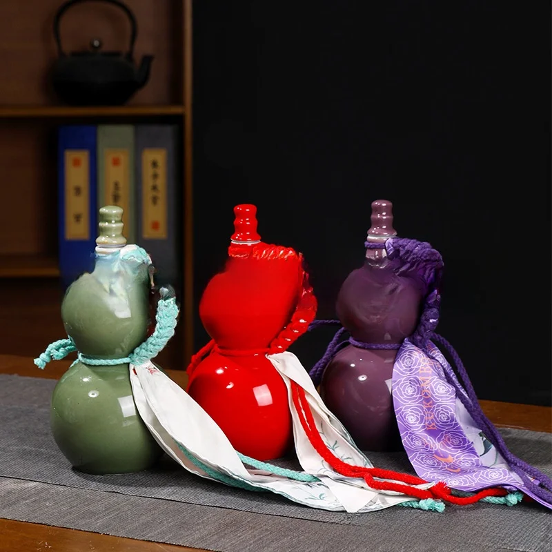 Jingdezhen Ceramic Water Cup Gourd Shaped Whiskey Bottle Chinese Style Tea Drink Milk Tea Bottle One Pound White Wine Outdoor...