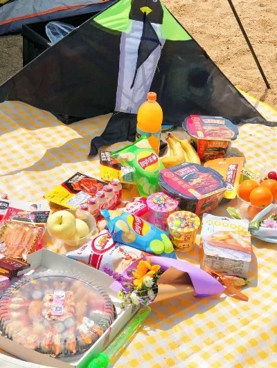 

Радиоуправляемая внедорожная машина JJRC 70 км/ч, масштаб 1:16, полноприводная, высокоскоростная, со светодиодными фарами, 2.4G, индукционная, бесщеточная, на пульте управления, для детей