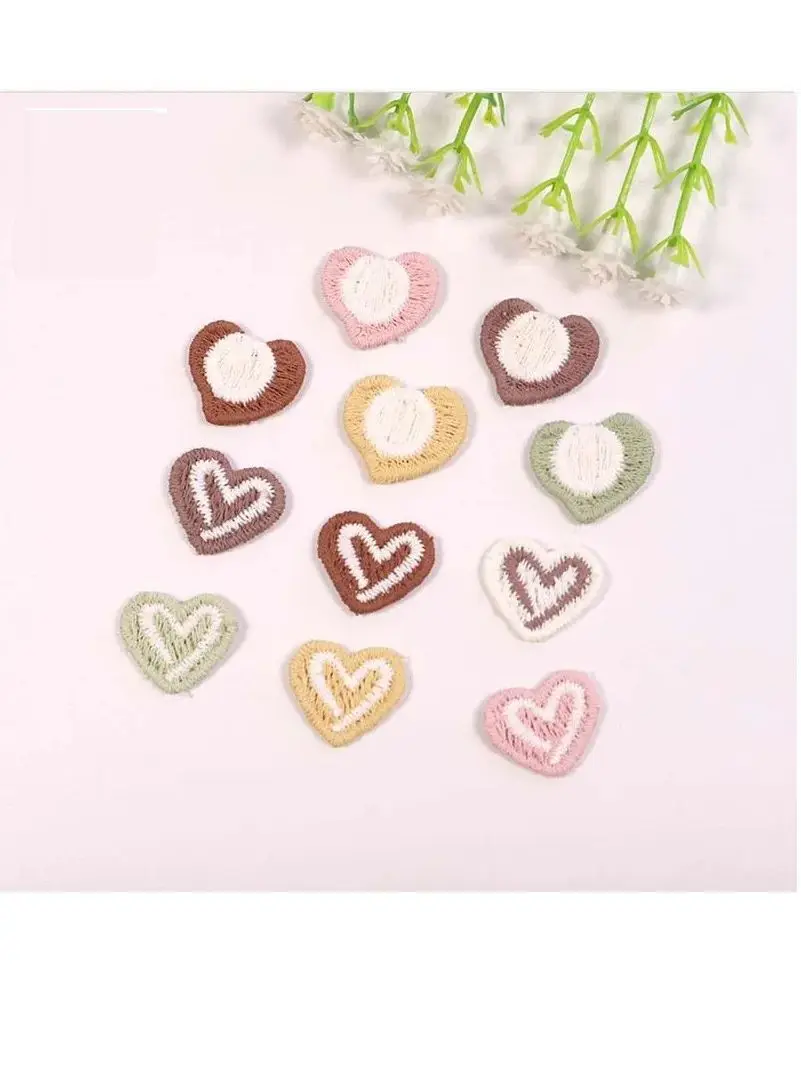30 STKS Haarspeld hoed kleding decoratie accessoires schattige kleine patch stickers mode veelzijdige kleur polyester liefde borduurwerk - afbeelding 2