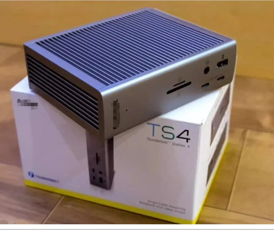 Hot SalesTS4 Thunderbolt 4 Dock - 18 Ports, 98W Charging, 40Gb/s Thunderbolt 4, USB-A/C, 2.5GbE, 8K/6K Displays, Mac/PC/Chrome