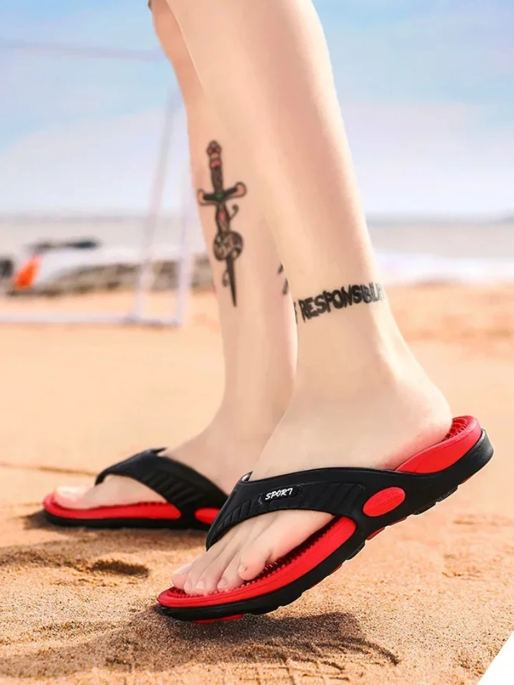 Tongs de Massage pour hommes, chaussures de plage respirantes d'été, sandales de luxe, pantoufles respirantes pour hommes