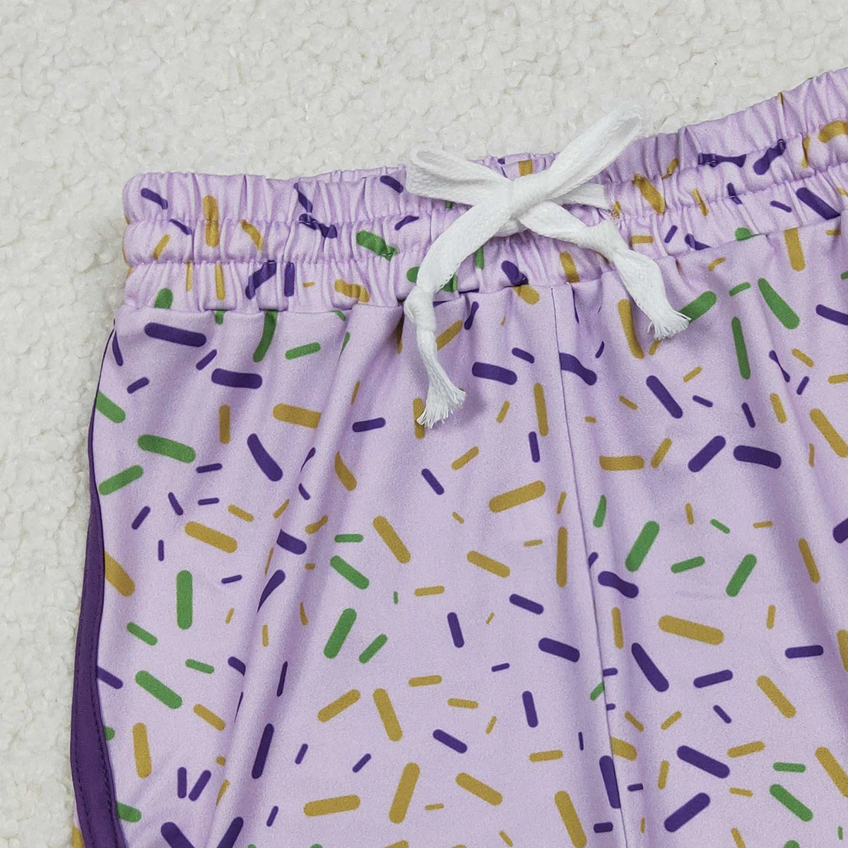 شورت فريق أرجواني للفتيات الصغيرات من Mardi Gras Spinkles Ice Cream Drip قصير من الأسفل للرضع