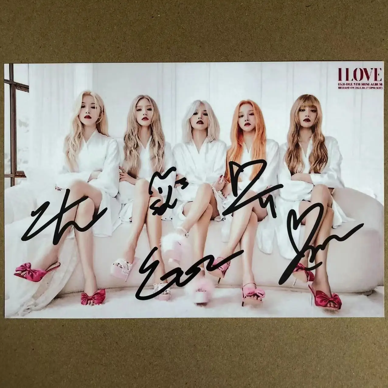 

Korean Star Kpop GIDLE Zhao Mei Yan Ye Shu Hua Song Mei Qi Signature Photo 6Inch Not Printing Handwritten Collection Photo