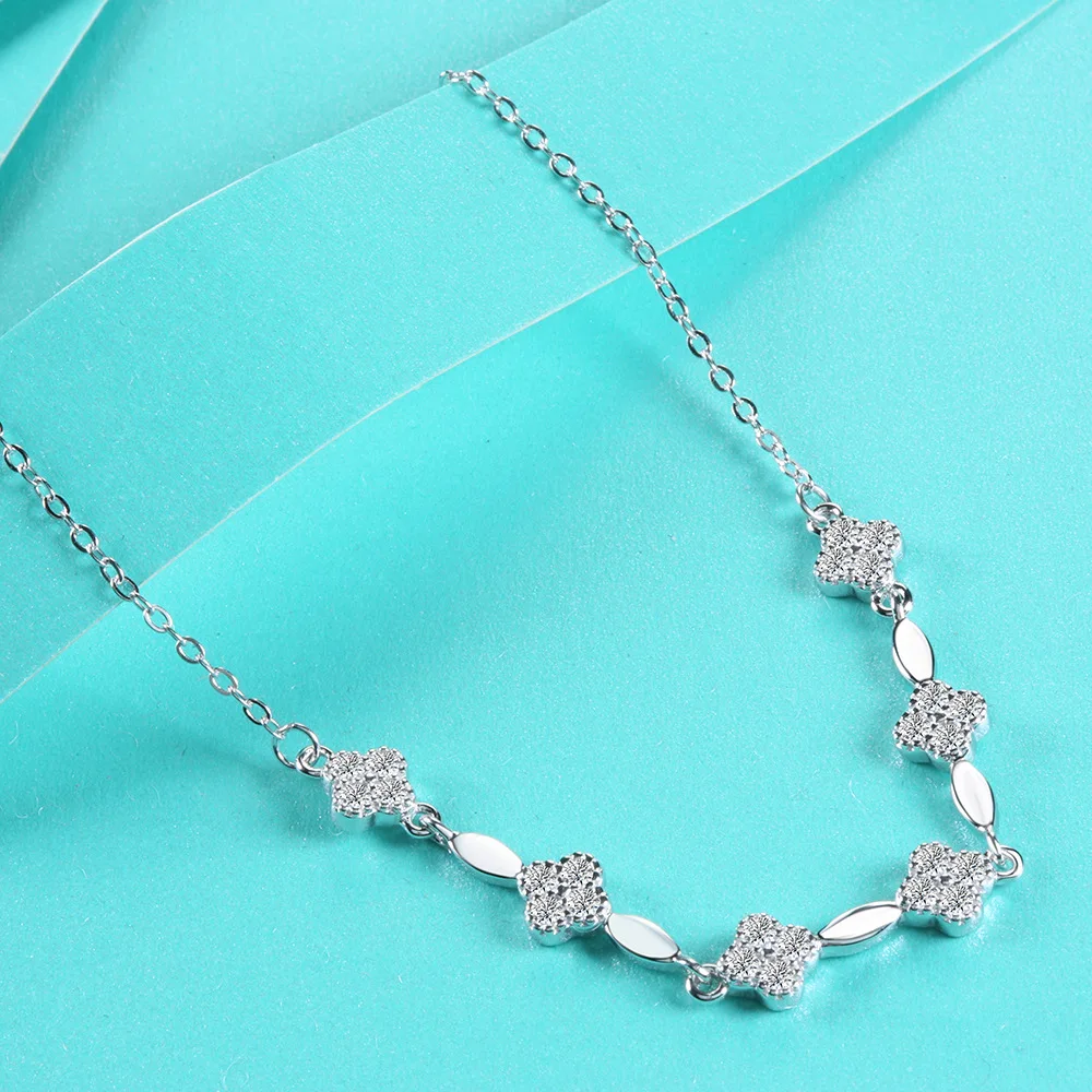 

Temperament Moissanite Bracelet Women's High Grade Four Leaf Clover Platinum PT950 Bracelet Fashion 18K Gold Inlaid Bracelet