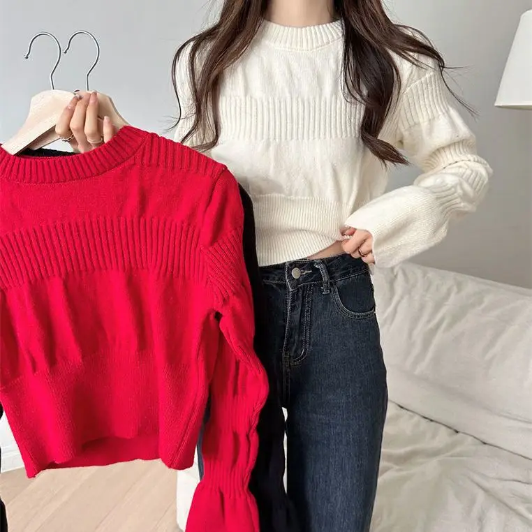 

2025 New Women's Autumn Winter Round Neck Puff Sleeve Unique Knitted Base Shirt Flower Bud Sleeve Sweater Inner Wear