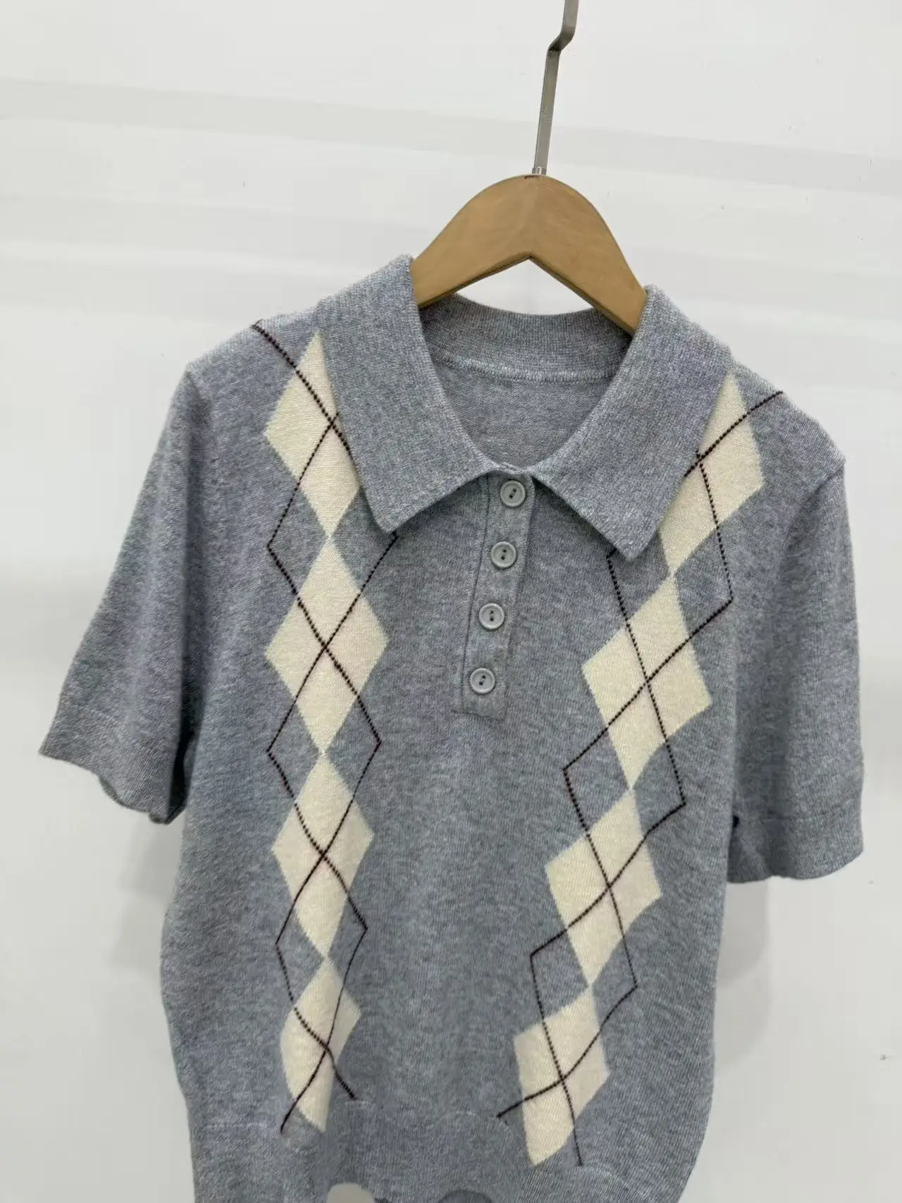 

Spring Summer 2026 Women Diamond Grid Knit Set Turn-Down Collar Button Up Short Sleev Top + Shorts Fashion Suit