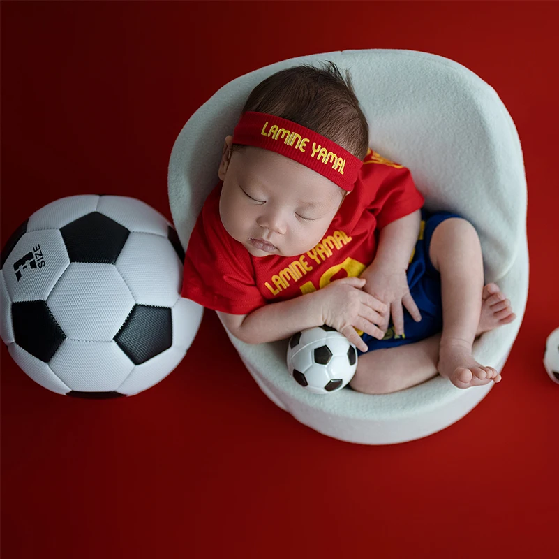 ชุดฟุตบอลเด็กผู้ชายธีมฟุตบอลคัพ 2026 พร้อมที่คาดผม ชุดกีฬาฟุตบอล ชุดถ่ายภาพเด็กแรกเกิด อุปกรณ์ประกอบฉากฟุตบอล