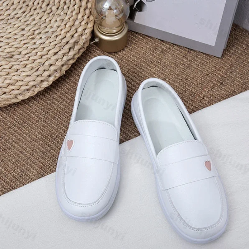2024 New Summer White Nurse Shoes Women Soft Sole Fashion Comfortable Casual Comfortable Non-slip Flat Sports Walking Shoes