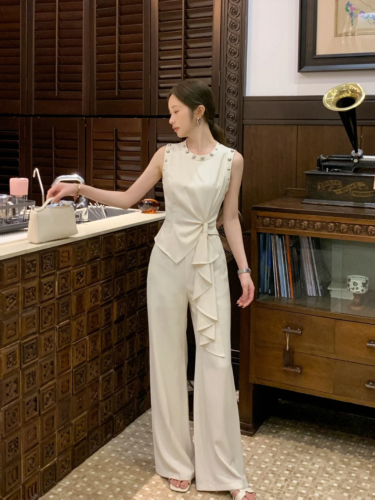 

Современные женские брюки с высокой талией, прямые, широкие, белые, повседневные, расклешенные, для ранней осени, новые, простые, для работы и повседневной носки