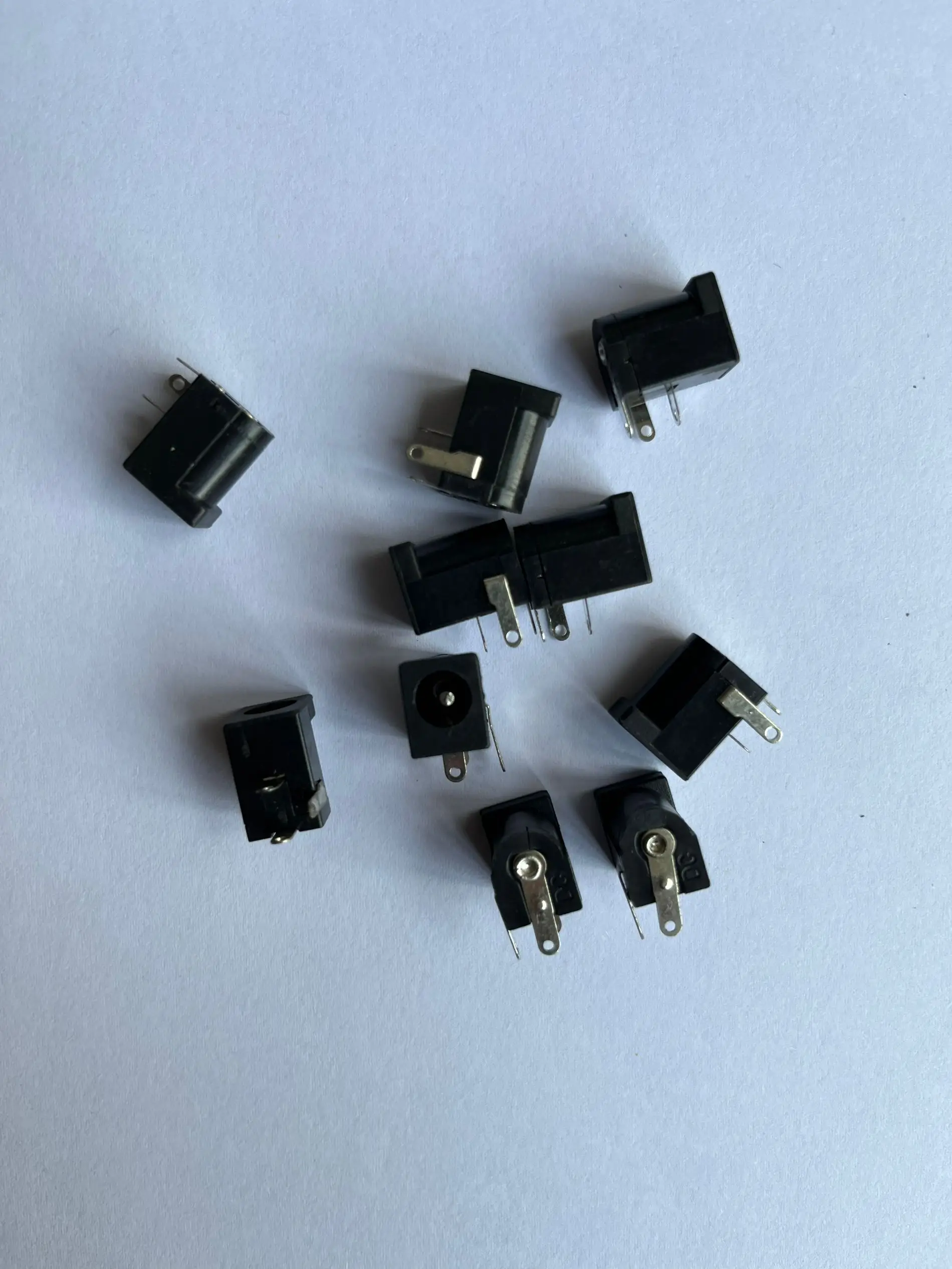 10Pcs PCB Mount 5.5 x 2.1 mm DC005 Female DC Power Jack Plug Socket Connector Black