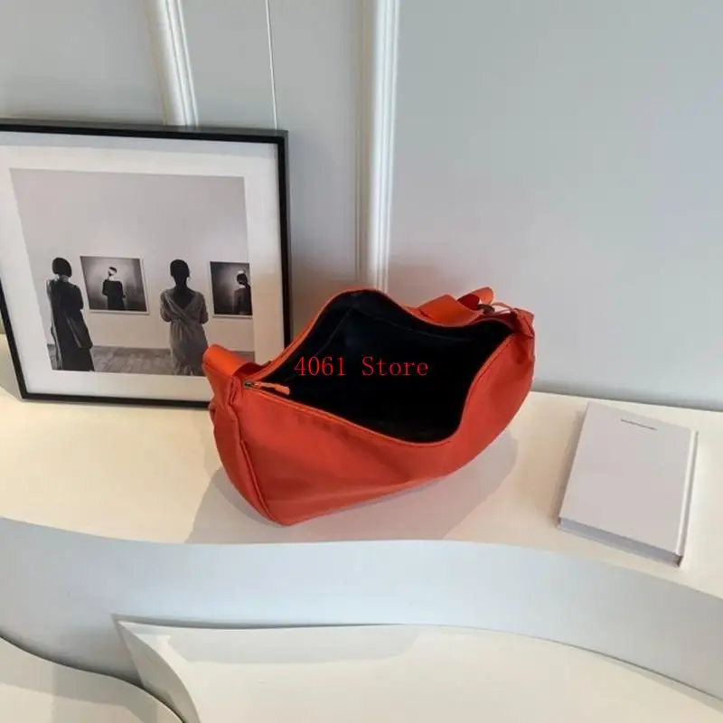 حقيبة صدر أنيقة للنساء حقيبة كتف كاجوال مع حزام قابل للتعديل من النايلون مع سحاب