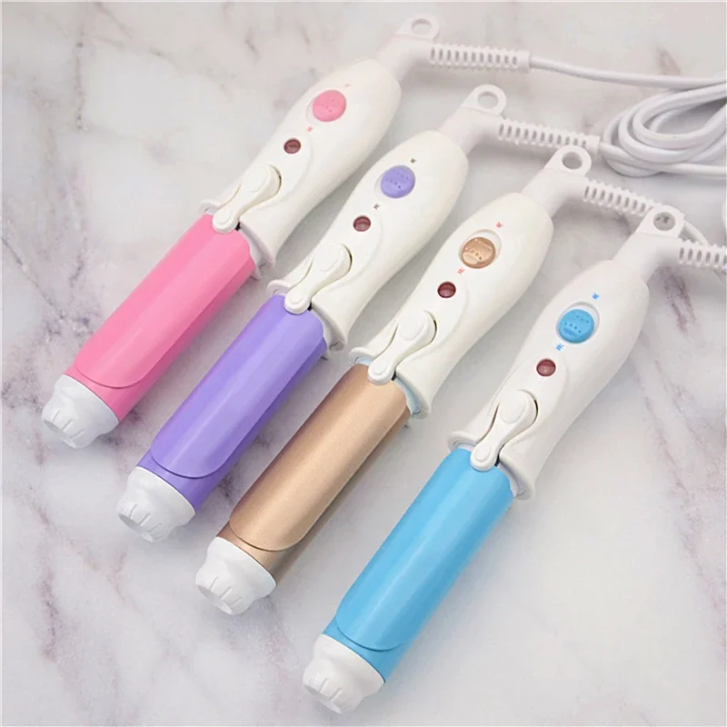 110-240V Tragbare Reise Elektrische Mini Haar Curler Curling Eisen Schnelle Kleine Turmalin Keramik Wellenförmige Tong Haar Styling werkzeug