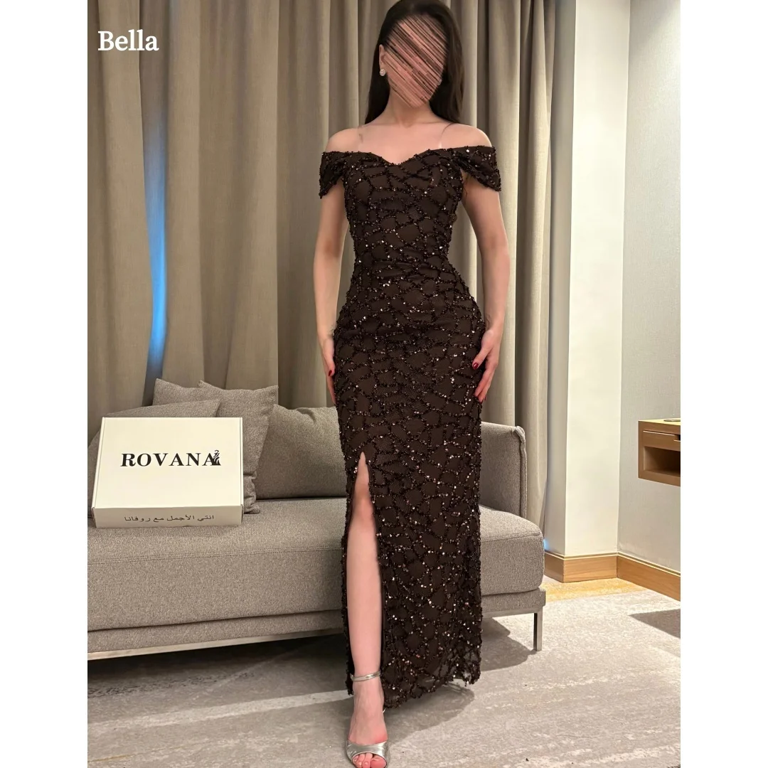 

Индивидуальные вечерние платья Bella: выпускное платье-русалка цвета шоколадного браун с открытыми плечами, расшитое бисером и пайетками, с высоким разрезом