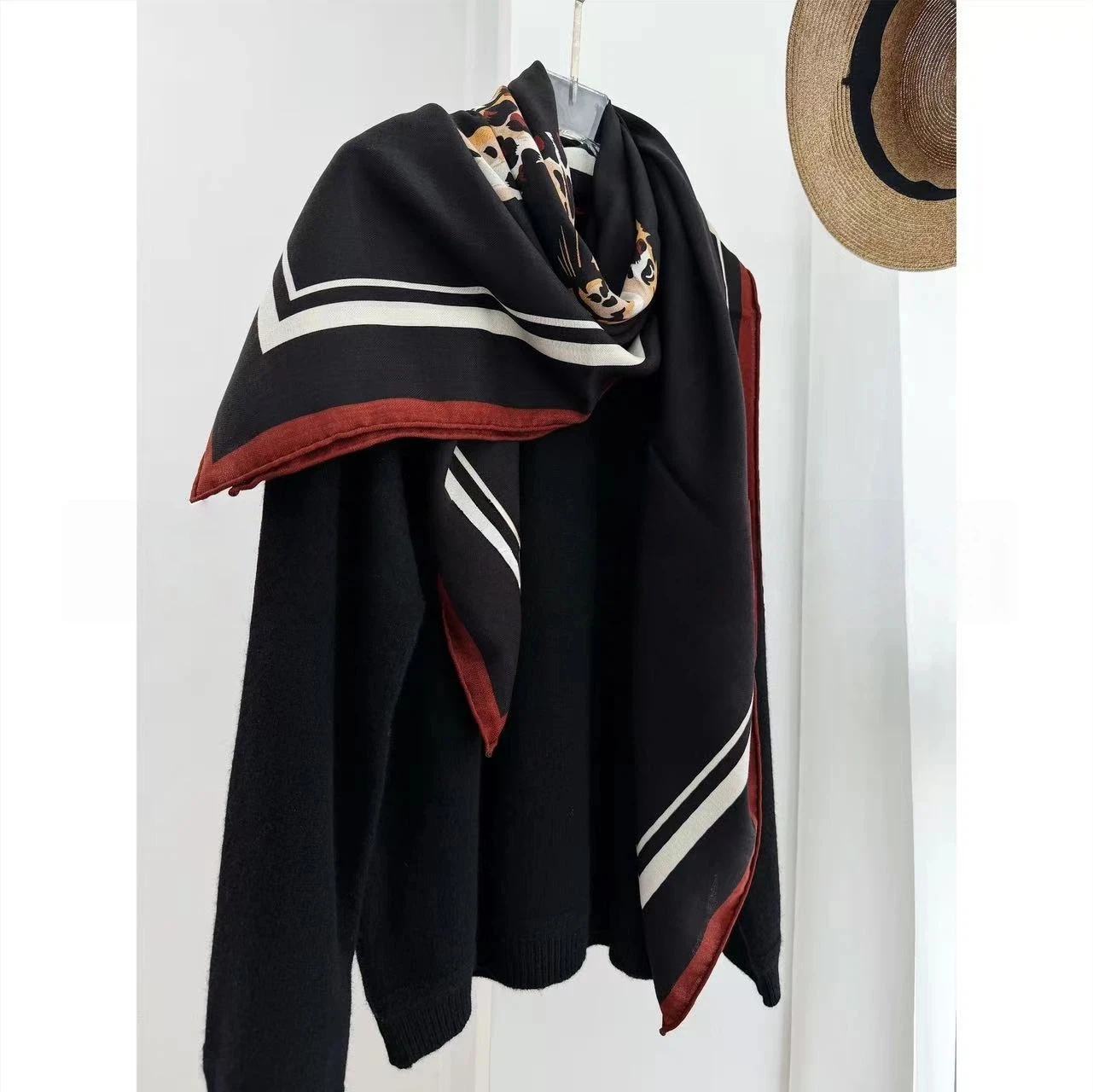 30% Silk 70% Wool Women's Scarf Vintage Leopard Print Square Scarf Ladies Luxury Brand Animal Print Women's Stole Shoulder Cape