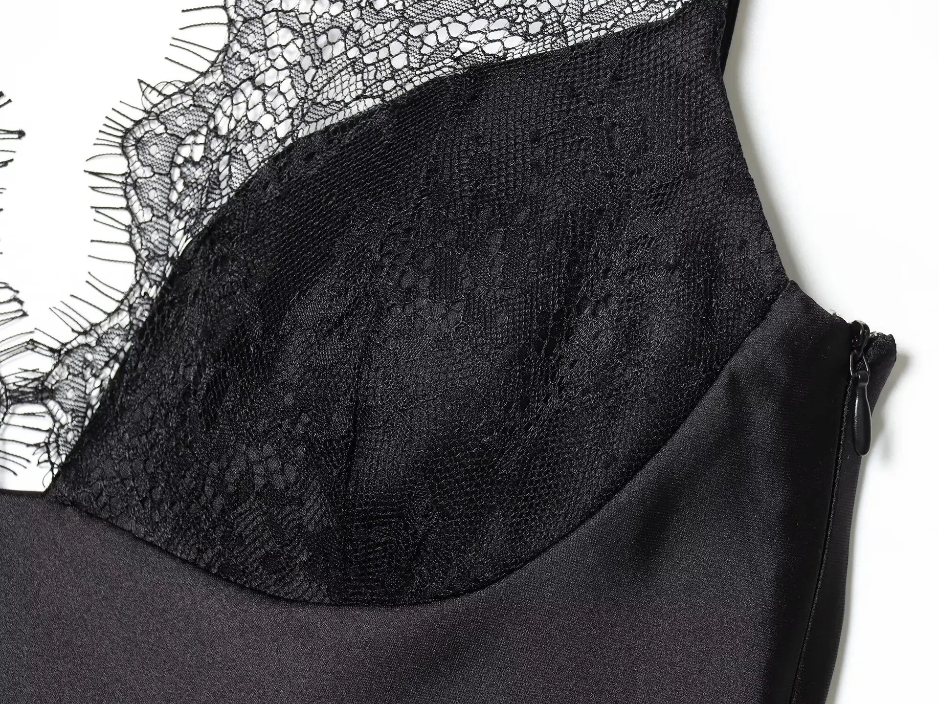 النمط الأوروبي والأمريكي لخريف 2025 تصميم عصري جديد بحمالات من الدانتيل والساتان الفرنسي #6