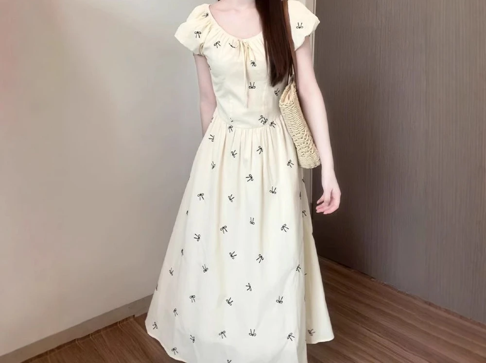 여성을위한 퍼프 슬리브 허리 타이와 프랑스 차 드레스 2025 여름 꽃 미디 드레스