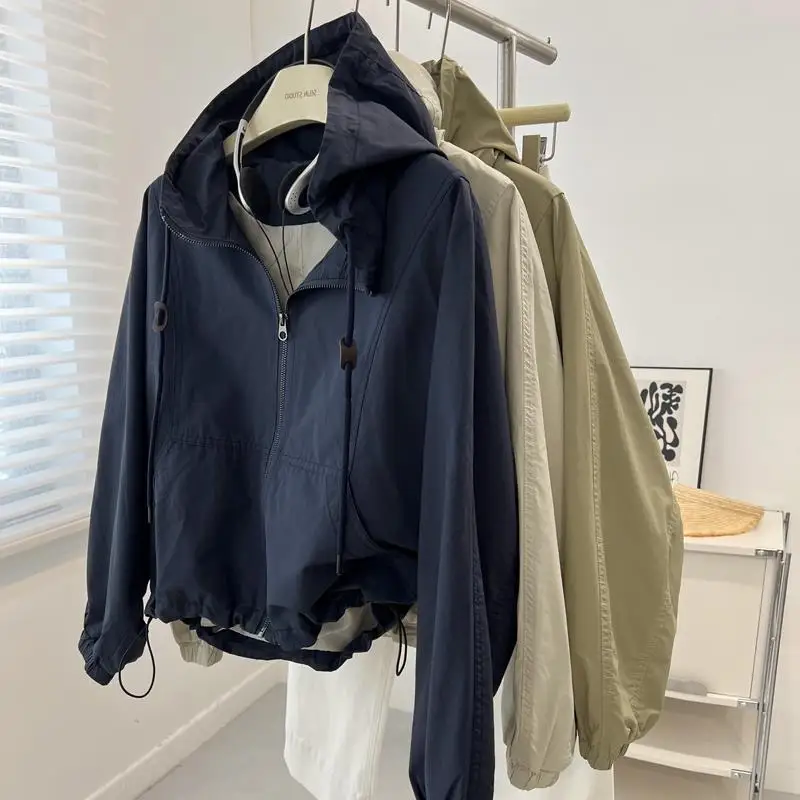 

Женская укороченная ветровка-куртка на молнии с капюшоном в стиле ретро, весна-осень 2026, свободный крой