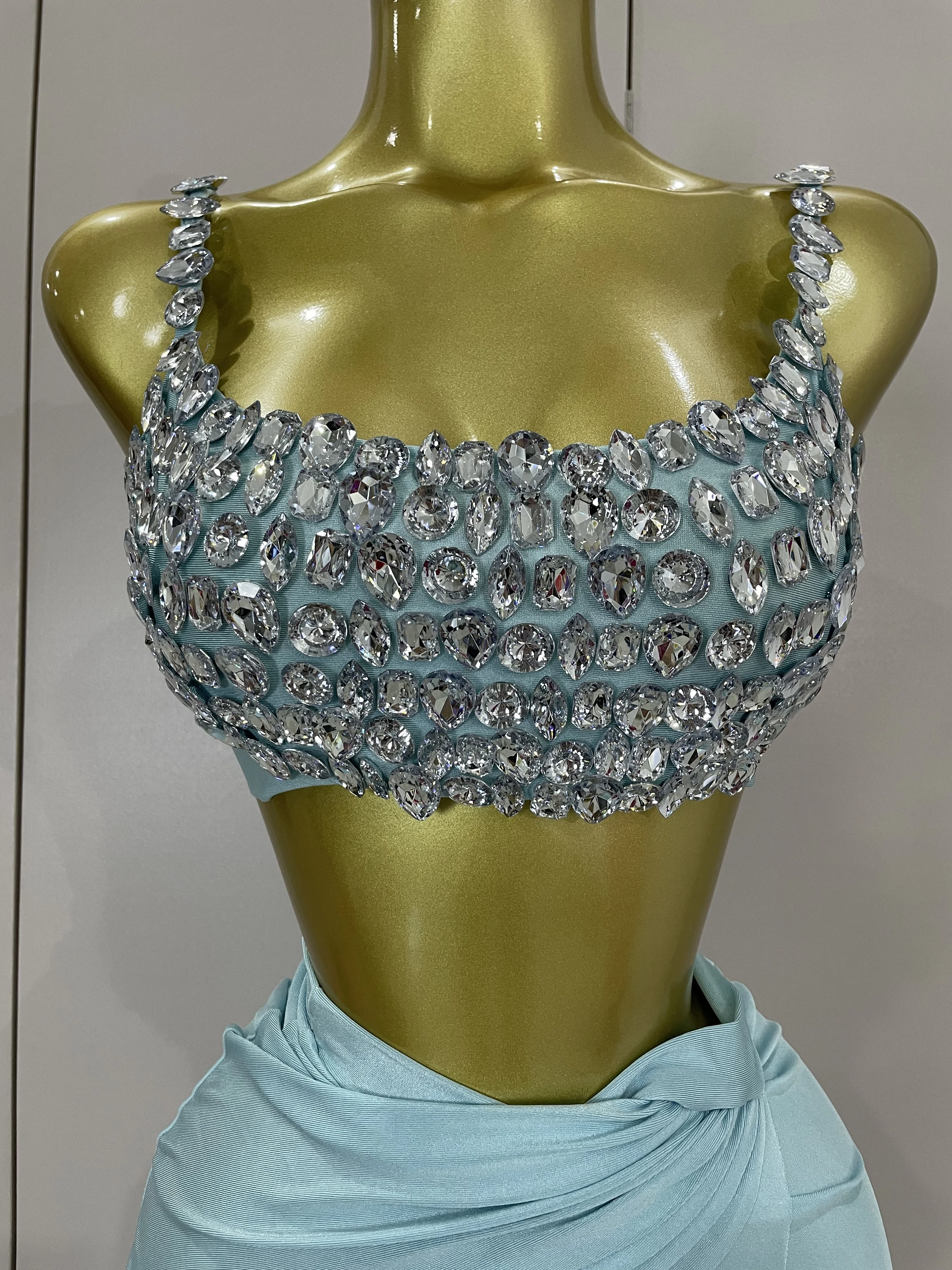 Costume da due pezzi elasticizzato con strass scintillanti sexy, set da donna, gonna da discoteca, festa di compleanno, cantante, ballerino, costume da spettacolo teatrale