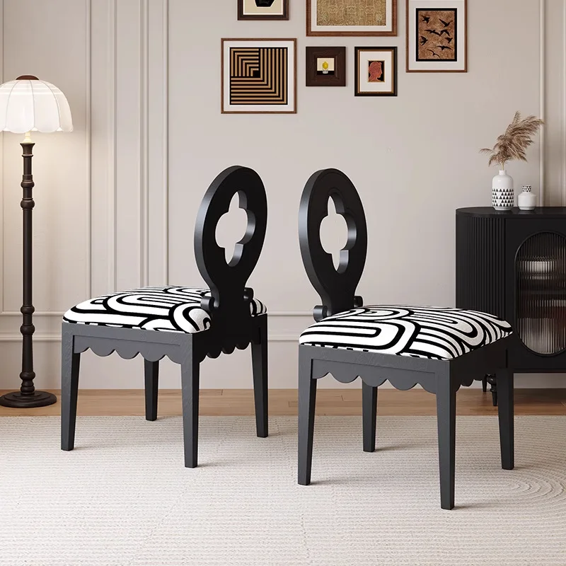 เก้าอี้ทานอาหารสไตล์ยุคกลาง เก้าอี้แต่งตัวสไตล์ฝรั่งเศสวบิซาบิ เก้าอี้พักผ่อนแบบมีพนักพิงสำหรับคาเฟ่