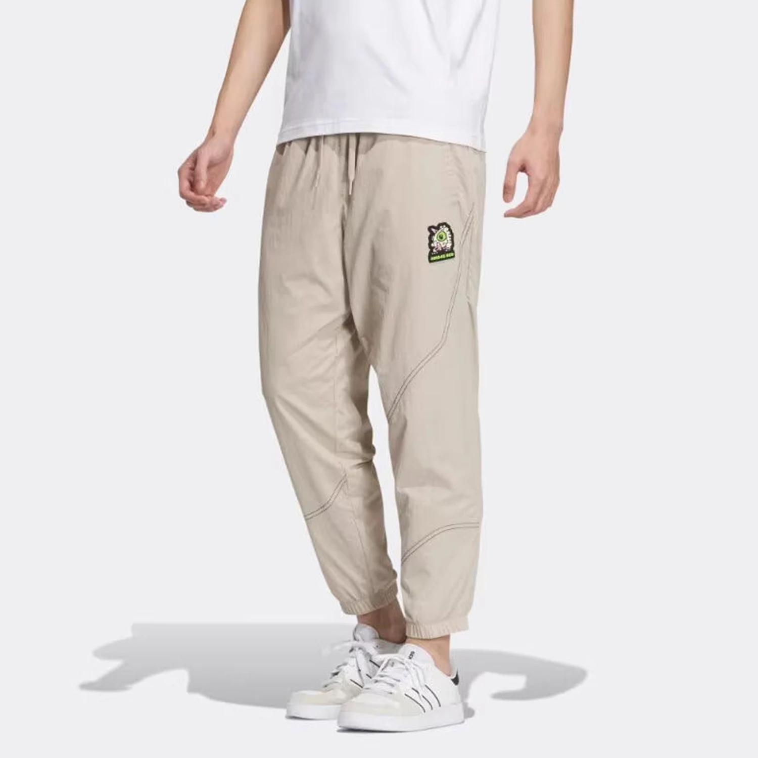 

Мужские свободные дышащие тканые спортивные брюки Adidas Official Neo на шнуровке IK5126