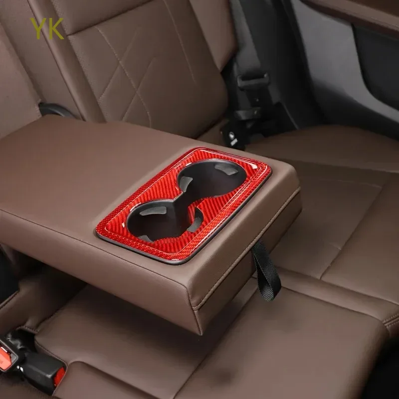 

Для BMW X1 U11 2023-2025 Мягкое углеродное волокно, задний ряд автомобиля, скрытый держатель для чашки, панель, накладка, наклейка, аксессуары для интерьера автомобиля