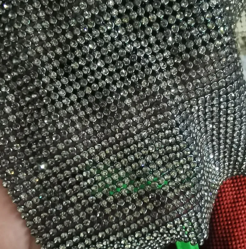 

High Quality Metal Crystal Fabric 2mm Aluminum Rhinestone Mesh Fabric Diamond Sheets For Garment Cellphone Case Earrings