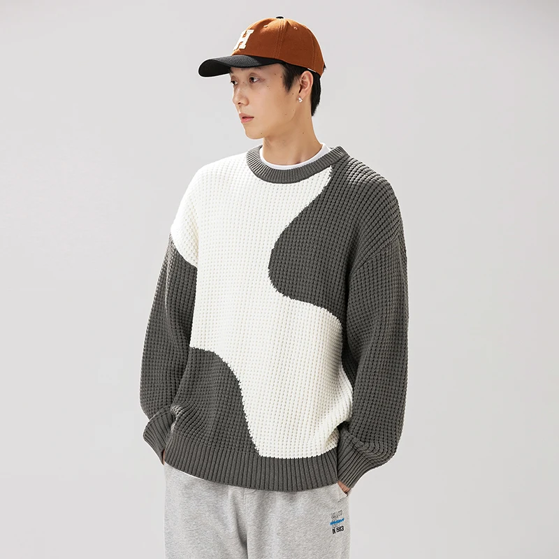 Men's creative splicing casual crew-neck sweater model picture